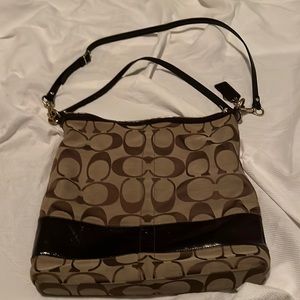 Coach Chelsea Signature